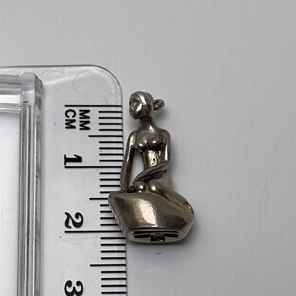 Vintage Sterling Silver Little Mermaid Charm - Picture 12 of 13
